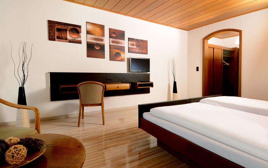 Hotel Es Laemmche Breuberg Екстериор снимка